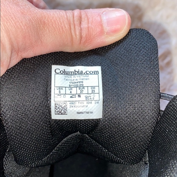 Boys Columbia Snow Boots - Picture 9 of 11